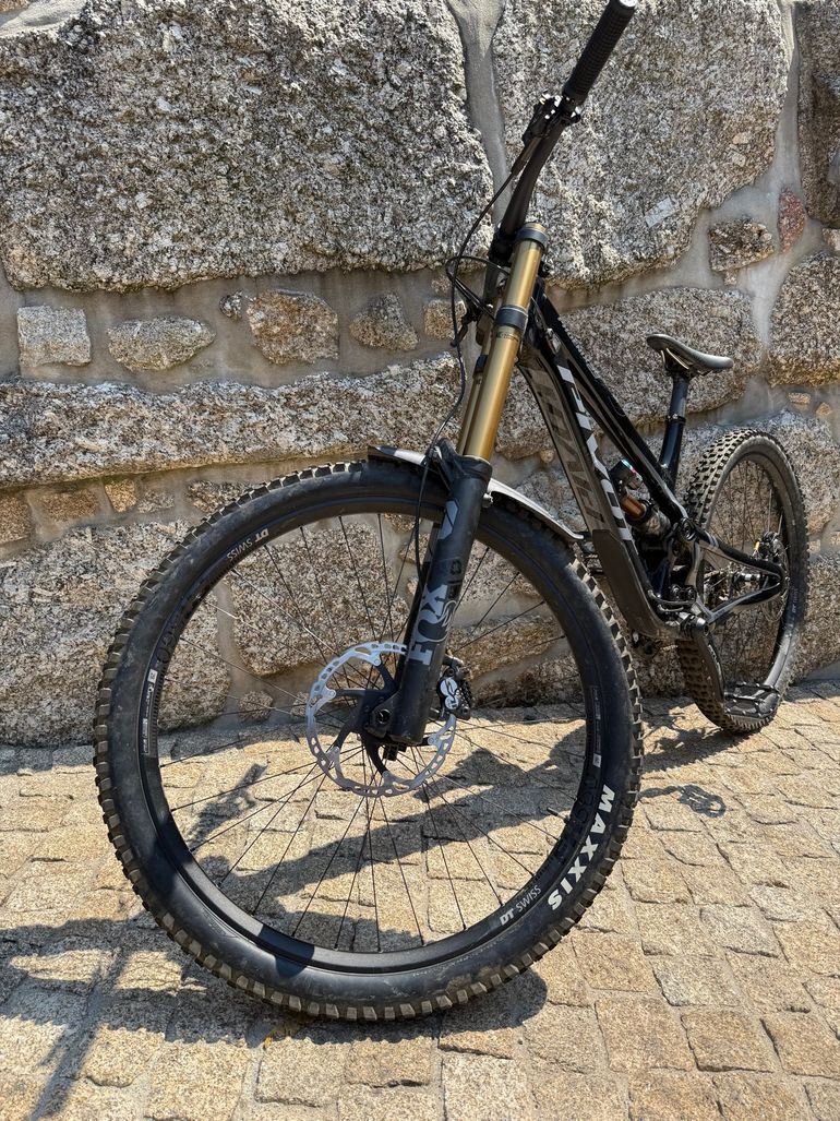 Used Pivot PHOENIX 29 Pro Saint 2024 2024 Mountainbike, Black, 29 — image 6 of 6