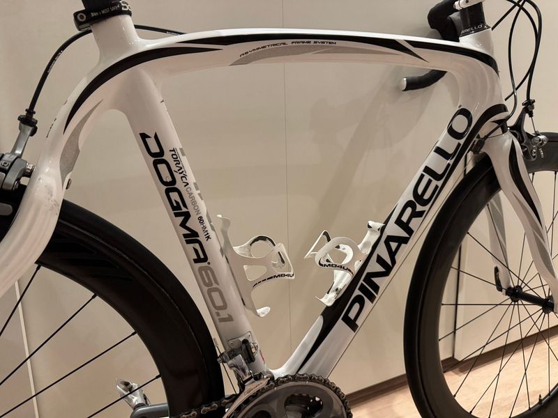 Used Pinarello Dogma 60.1 2015 Road & Gravel, White — image 8 of 16