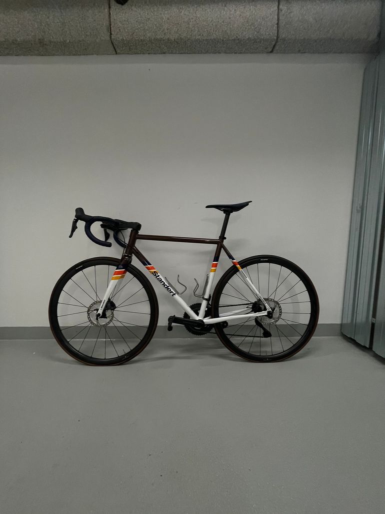 Used Standert Triebwerk Shimano Ultegra Di2 (12 Speed) 2024 Road & Gravel, White — image 1 of 8