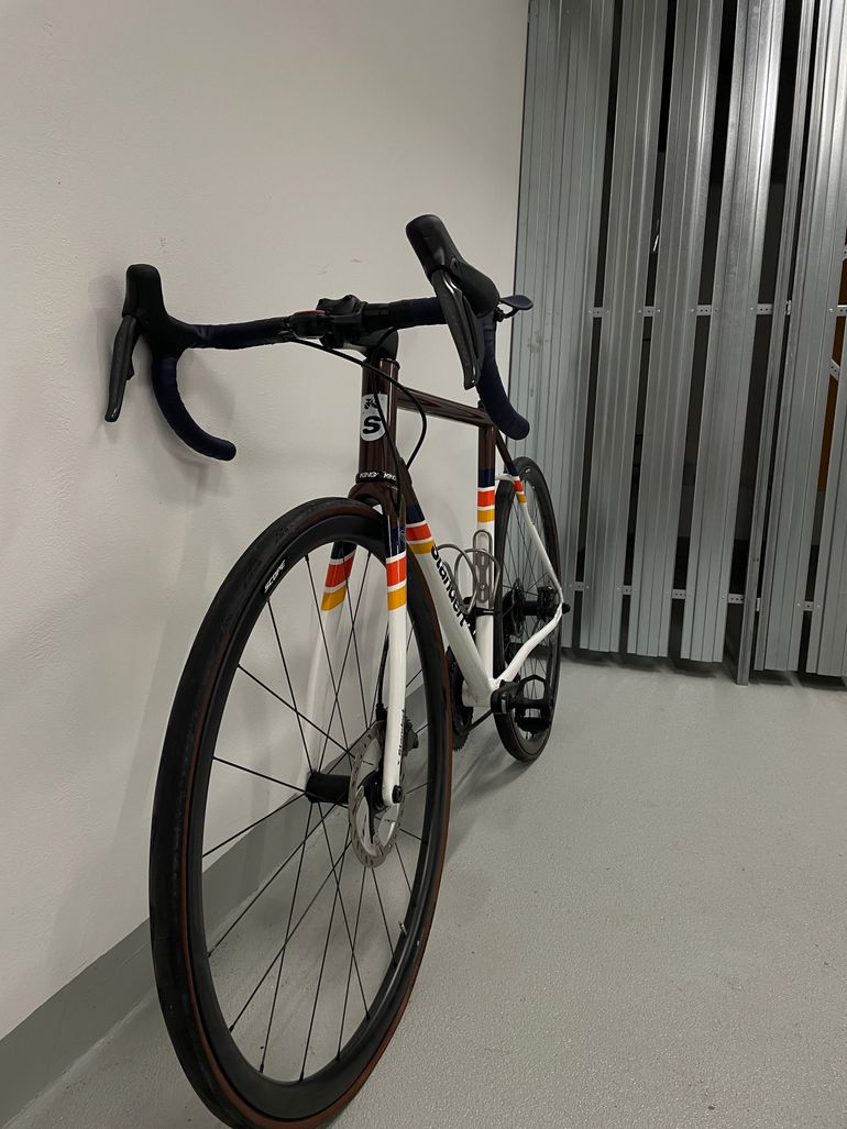 Used Standert Triebwerk Shimano Ultegra Di2 (12 Speed) 2024 Road & Gravel, White — image 3 of 8