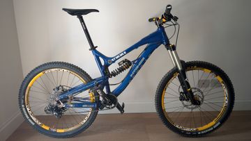 Used Intense Uzzi 2013 Mountainbike, Blue — image 1 of 16