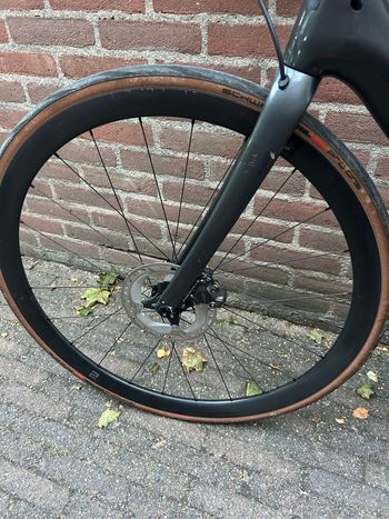 Used Giant Defy Shimano Ultegra Di2 (12 Speed) 2022 Road & Gravel, Black — image 5 of 7
