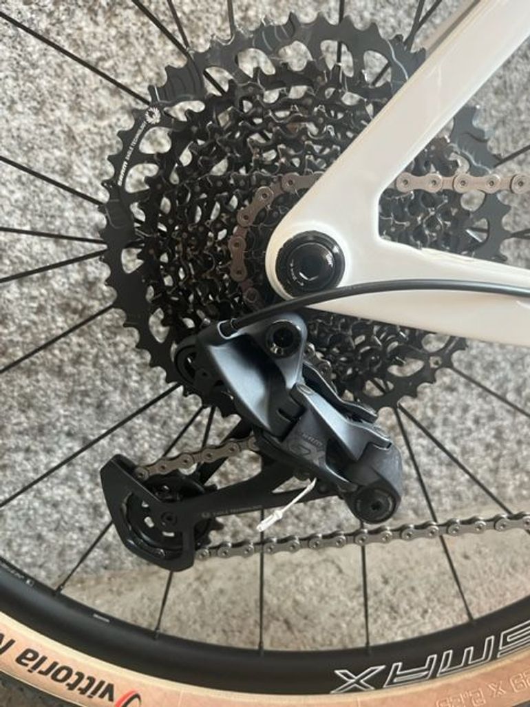 Used ROCKRIDER Mountain Bike with GX Eagle Groupset & Aluminium Mavic Crossmax Wheels Race 900 2022 2022 Mountainbike, White, 29 — image 3 of 11