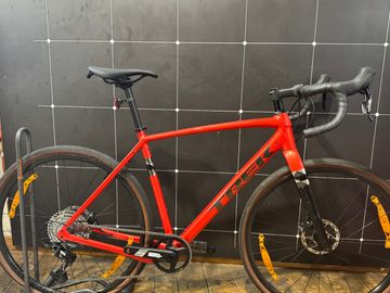 Used Trek Checkpoint ALR 5 2025 2025 Road & Gravel, Red — image 1 of 3