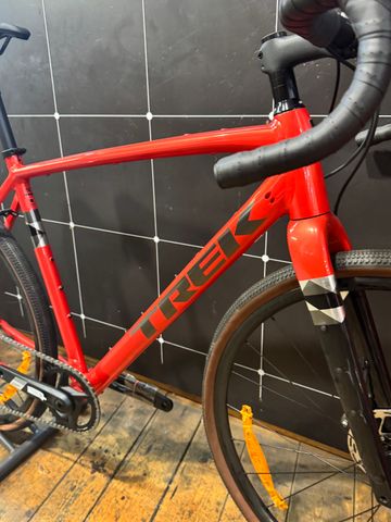 Used Trek Checkpoint ALR 5 2025 2025 Road & Gravel, Red — image 3 of 3