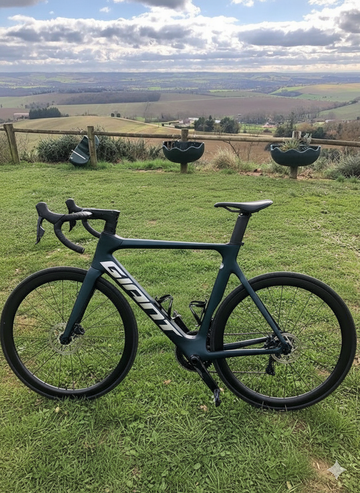 Used Giant Propel Advanced Pro Disc 1 2022 2022 Road & Gravel, Black — image 2 of 8