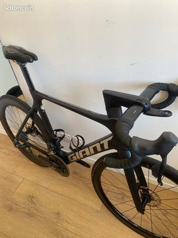 Used Giant Propel Advanced Pro Disc 1 2022 2022 Road & Gravel, Black — image 4 of 8