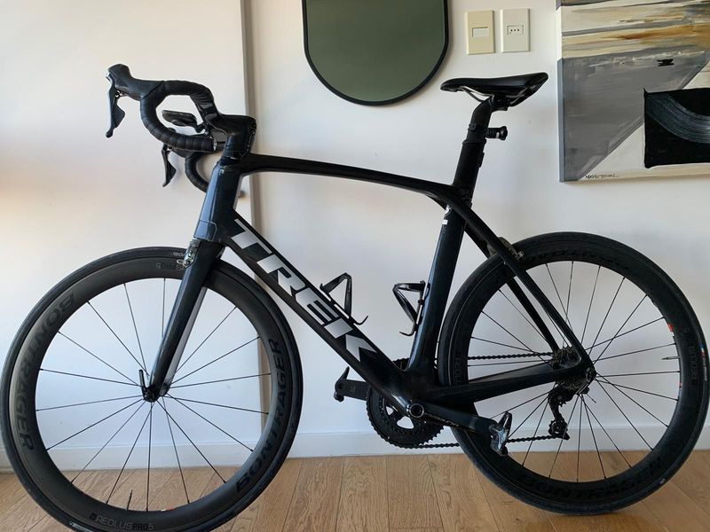 Käytetty Trek Madone SL 6 2019 2019 Road & Gravel