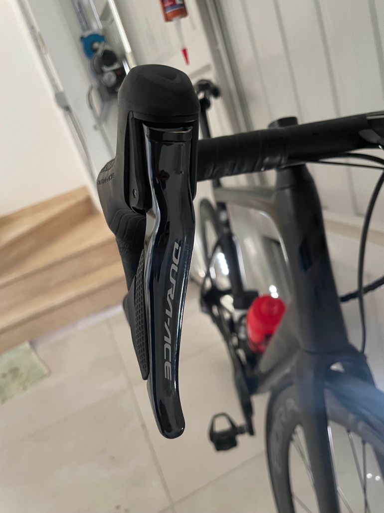 Ultegra Di2 Pedali Shimano Ultegra Vs Dura Ace Specialized S-Works