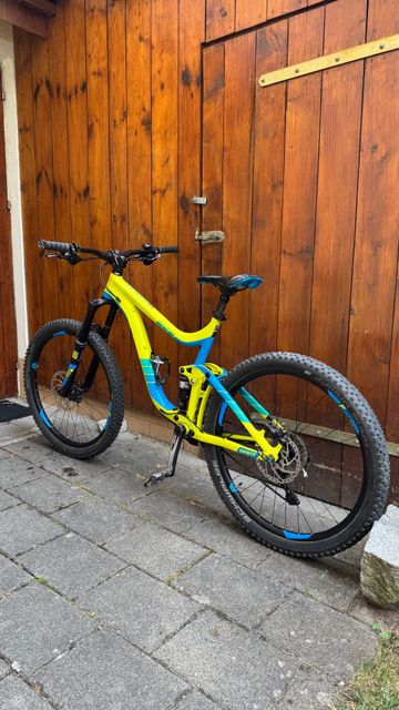 Used Giant Reign 27.5 2 2016 2016 Mountainbike, Green, 27.5 — image 2 of 5