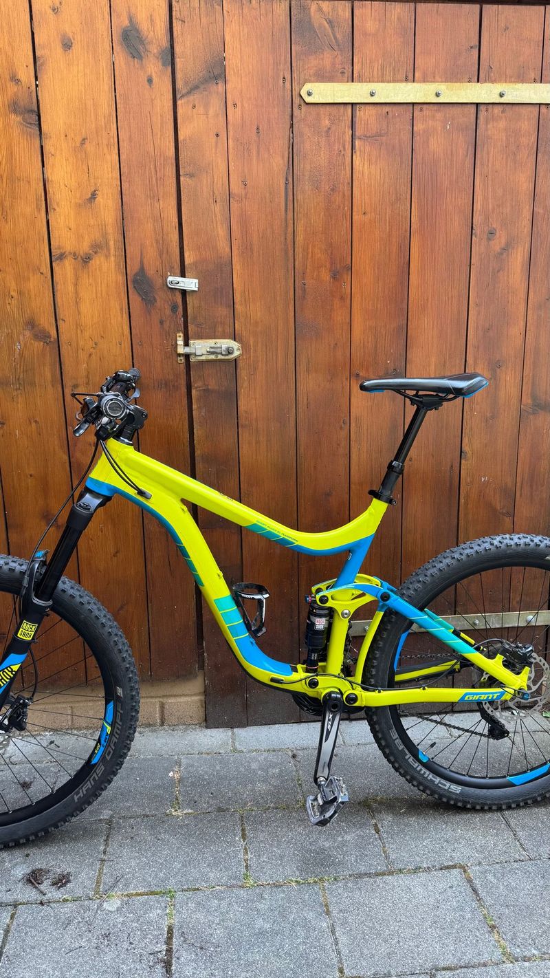 Used Giant Reign 27.5 2 2016 2016 Mountainbike, Green, 27.5 — image 3 of 5
