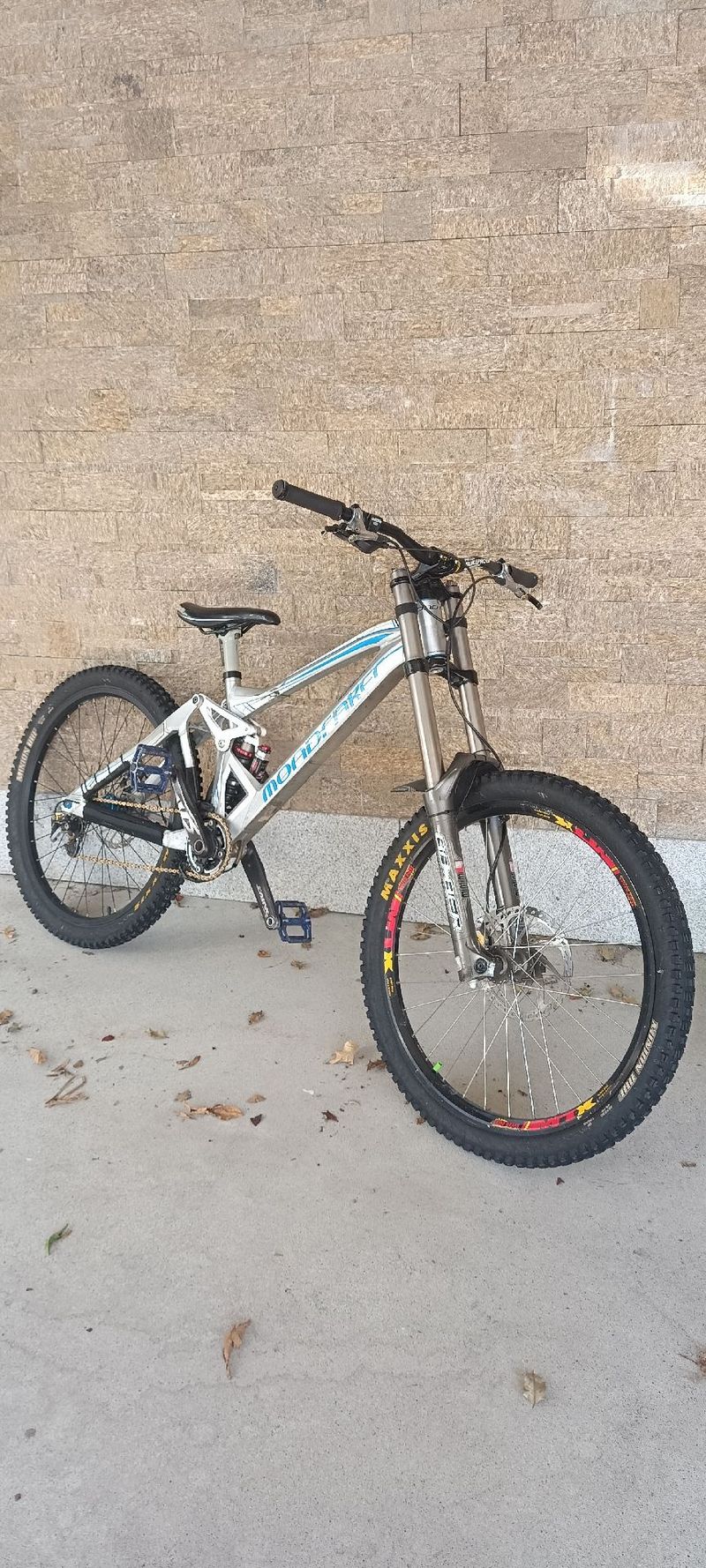 Brugt Mondraker Summum Pro Team Dh 2012 MTB
