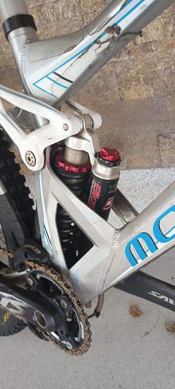 Brugt Mondraker Summum Pro Team Dh 2012 Mountainbike — billede 5 af 9