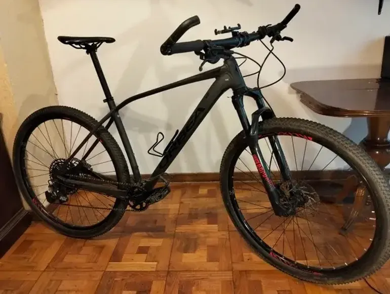 Used Orbea ALMA H20 2021 2021 Mountainbike, Black, 29 — image 2 of 9