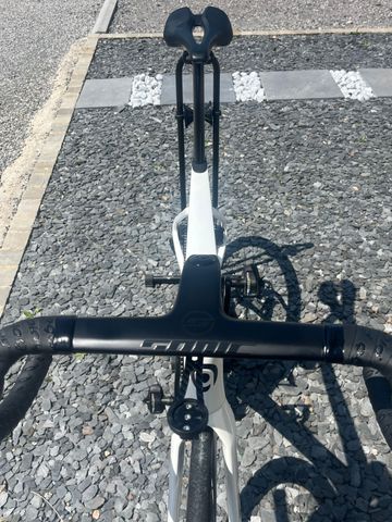 Used GIRS Solo 2023 Road & Gravel, White — image 2 of 3