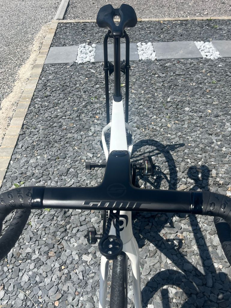 Used GIRS Solo 2023 Road & Gravel, White — image 2 of 3