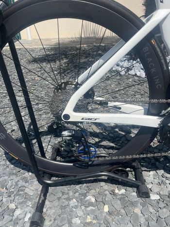 Used GIRS Solo 2023 Road & Gravel, White — image 1 of 3