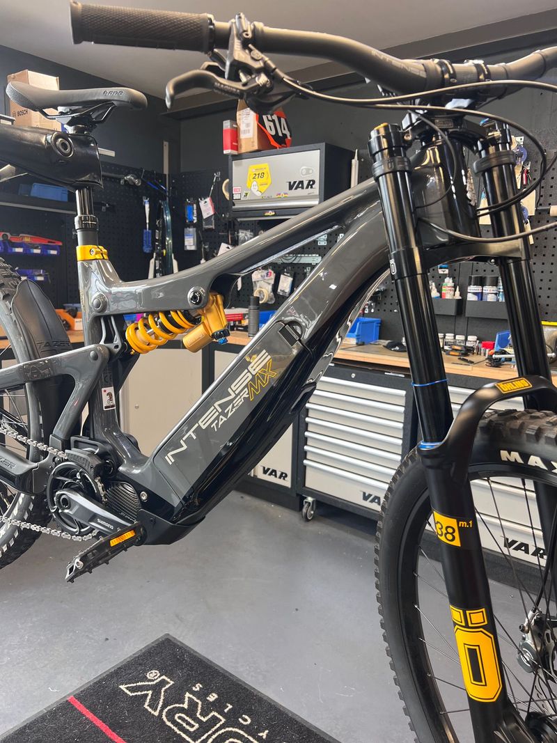Intense TAZER S 2023 2023 Mountainbike de segunda mano, Gris claro — imagen 5 de 73