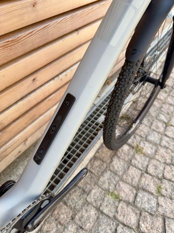 Used YT Industries Szepter CORE 4 700c 2024 2024 Road & Gravel, Light Gray — image 8 of 12