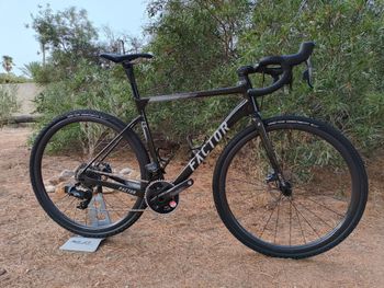 Used Factor Factor LS 2022 2022 Road & Gravel, Black — image 2 of 35