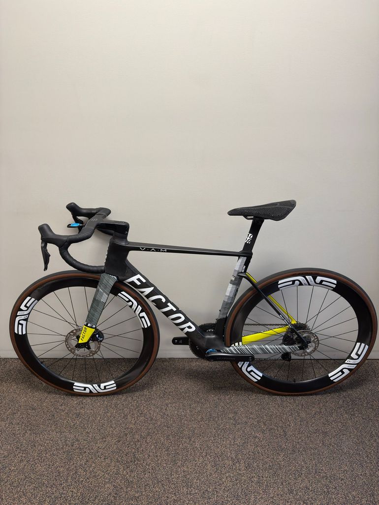 Used Factor Factor Ostro VAM 2025 Ultegra Di2 12s ENVE SES 4.5 Geometric 2025 Road & Gravel, Black — image 2 of 16