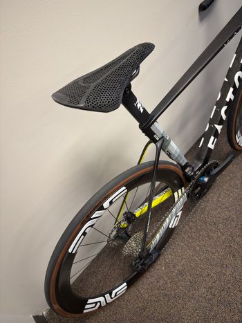 Used Factor Factor Ostro VAM 2025 Ultegra Di2 12s ENVE SES 4.5 Geometric 2025 Road & Gravel, Black — image 6 of 16
