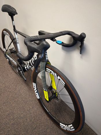 Used Factor Factor Ostro VAM 2025 Ultegra Di2 12s ENVE SES 4.5 Geometric 2025 Road & Gravel, Black — image 7 of 16