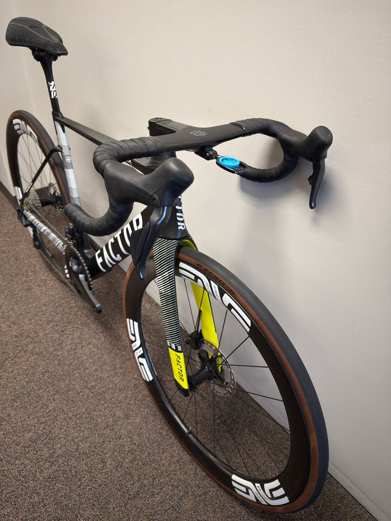 Used Factor Factor Ostro VAM 2025 Ultegra Di2 12s ENVE SES 4.5 Geometric 2025 Road & Gravel, Black — image 7 of 16