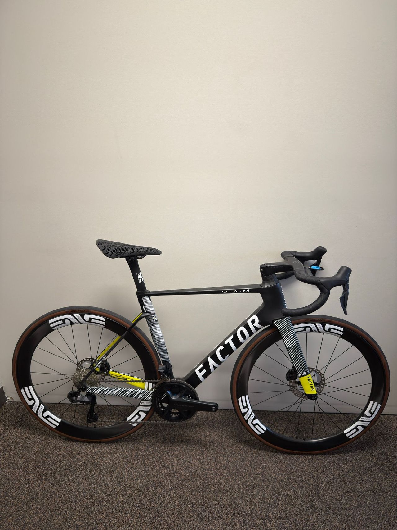 Factor Factor Ostro VAM 2025 Ultegra Di2 12s ENVE SES 4.5 Geometric 2025