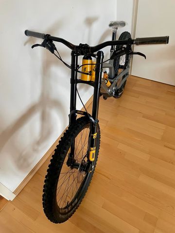 Used YT Industries Tues UNCAGED 11 27 custom + upgrades 2023 Mountainbike, Light Gray, 27.5 (650B) — image 2 of 12