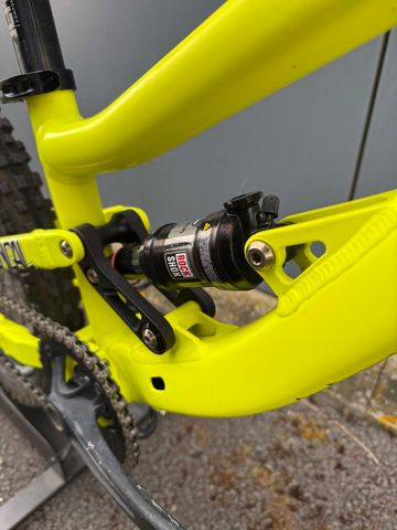 Used Commencal DH Supreme 20 2017 Mountainbike, Black — image 5 of 5