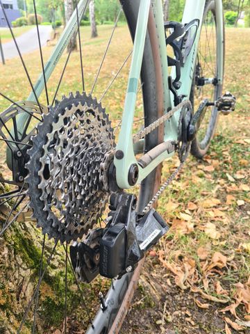 Gebrauchtes CUBE Nuroad SRAM Force eTap AXS 2025 Road & Gravel, Hellgrau — Bild 3 von 7