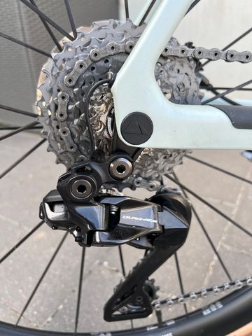 Brugt Canyon Endurace CFR Di2 2024 2024 Road & Gravel — billede 4 af 16
