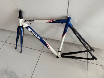 DECATHLON, Dedaccia