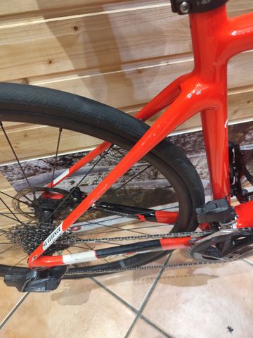 Brugt Wilier Gtr Team Disc Sram Rival 2023 2022 Road & Gravel — billede 10 af 14