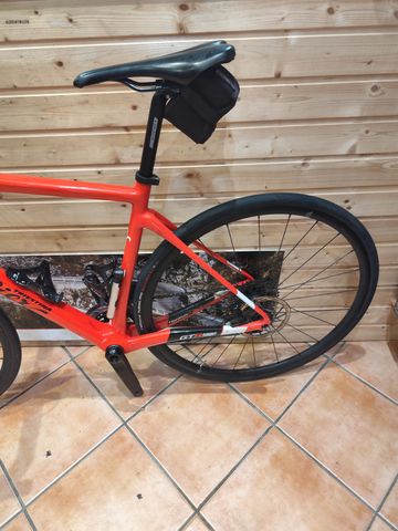 Brugt Wilier Gtr Team Disc Sram Rival 2023 2022 Road & Gravel — billede 12 af 14