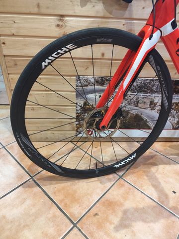 Brugt Wilier Gtr Team Disc Sram Rival 2023 2022 Road & Gravel — billede 14 af 14