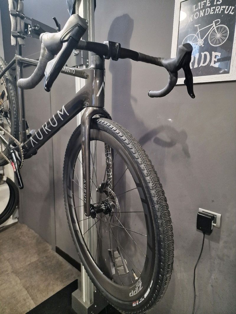 Aurum Manto 2025 2025 Road & Gravel usato, Grigio chiaro — immagine 8 di 8