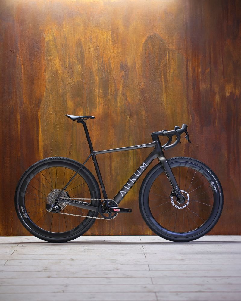 Aurum Manto 2025 2025 Road & Gravel usato, Grigio chiaro — immagine 1 di 8