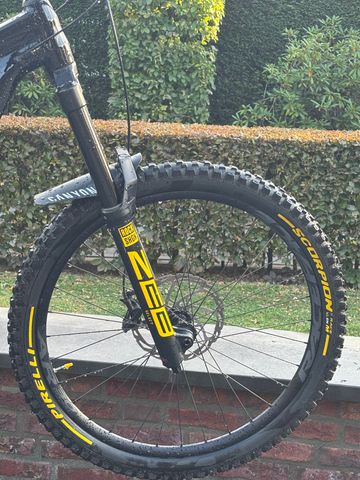 Tweedehands Canyon Torque 27.5 AL 5 2022 2022 Mountainbike — afbeelding 9 van 10