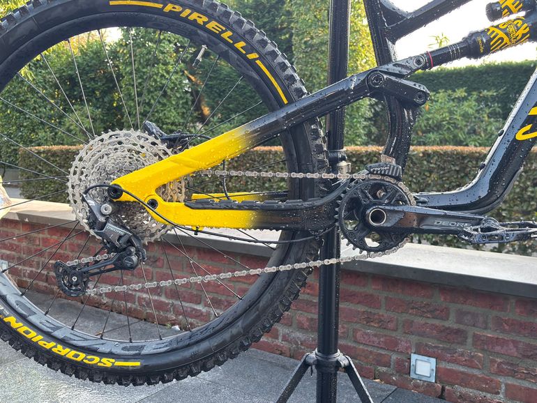 Canyon Torque 27.5 AL 5 2022 2022 Mountainbike usato, Nero — immagine 3 di 10