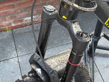 Canyon Torque 27.5 AL 5 2022 2022 Mountainbike usato, Nero — immagine 4 di 10