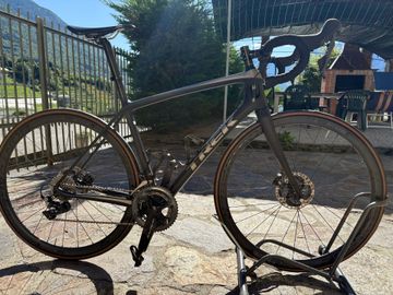 Used Trek Émonda SLR 8 Disc 2018 2018 Road & Gravel