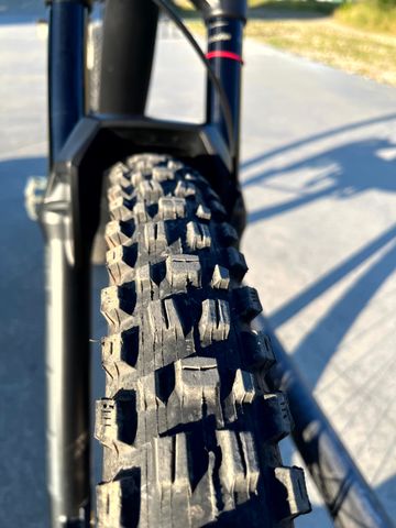 Used Specialized Enduro Expert 2024 2024 Mountainbike, Black, 29 — image 10 of 10