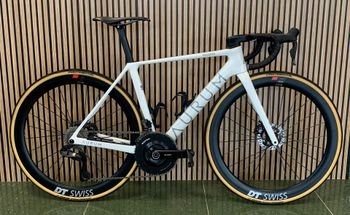 Used Aurum Magma Shimano Ultegra Di2 (12 Speed) 2025 Road & Gravel, White — image 1 of 4