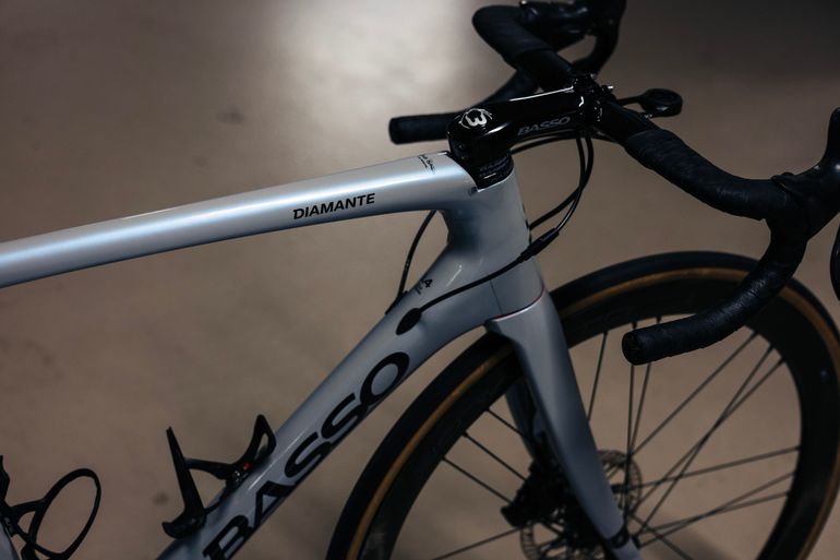 Used Basso Diamante SV Campagnolo Chorus 12s Disc 2023 2023 Road & Gravel, Hellgrau — image 5 of 8
