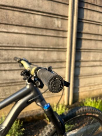Used Specialized Status 160 2021 2021 Mountainbike, Light Gray, 29, 27.5 — image 15 of 16