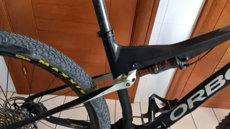 Used Orbea OIZ M-TEAM 2018 2018 Mountainbike — image 3 of 7
