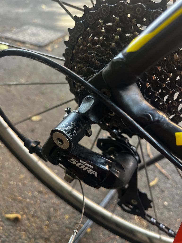 Used Merida Scultura Shimano Sora 2015 Road & Gravel, Black — image 17 of 19