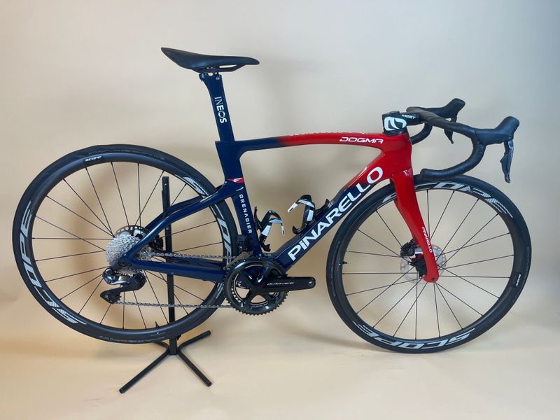 Used Pinarello DOGMA F DURA ACE / ULTEGRA Di2 2023 - INEOS Edition 2023 Road & Gravel